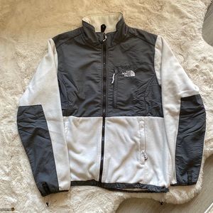 The North Face jacket size xL. Used in good condition dark gray and white color